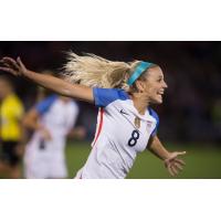 Ertz Named 2017 U.S. Soccer Female Player of the Year
