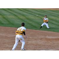 Infield play for the Willmar Stingers