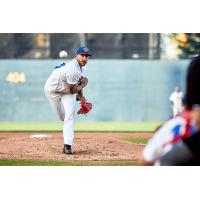 Ottawa Champions pitcher Phillippe Aumont