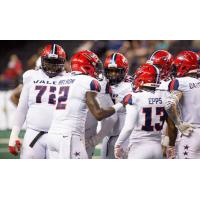 Washington Valor quarterback Arvell Nelson addresses his offense