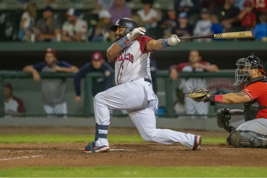 This afternoon in Kansas City, Kansas, the Goldeyes are wearing