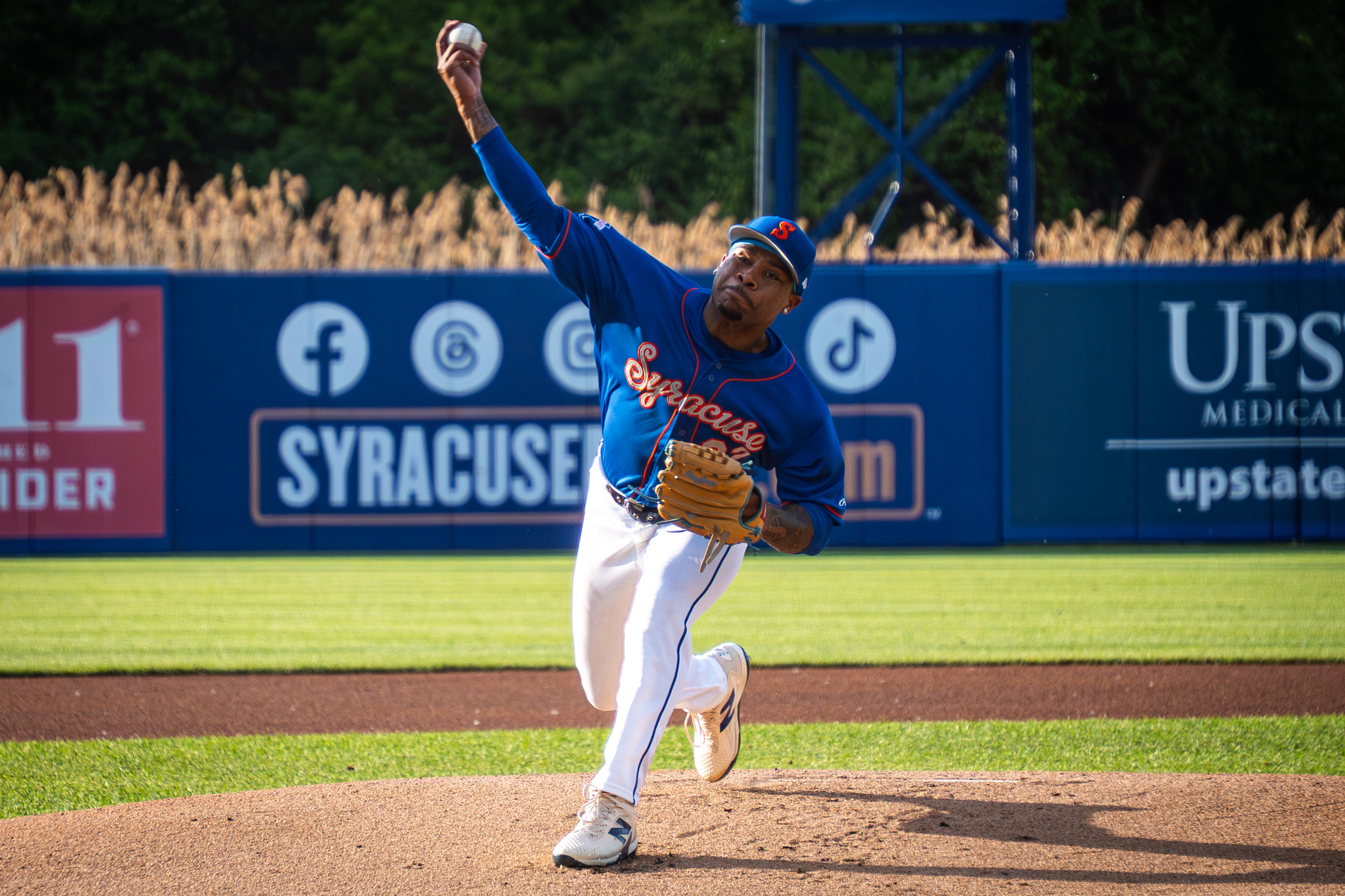 Four-Run First and Curry's Five Strong Innings Lift Mets over