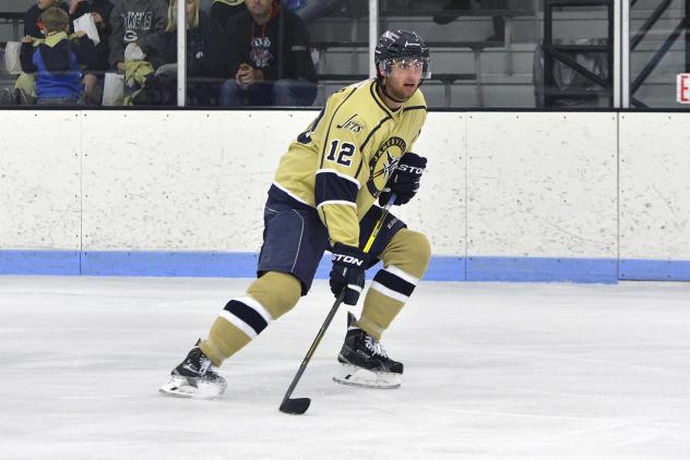 Zach Yoder of the Janesville Jets