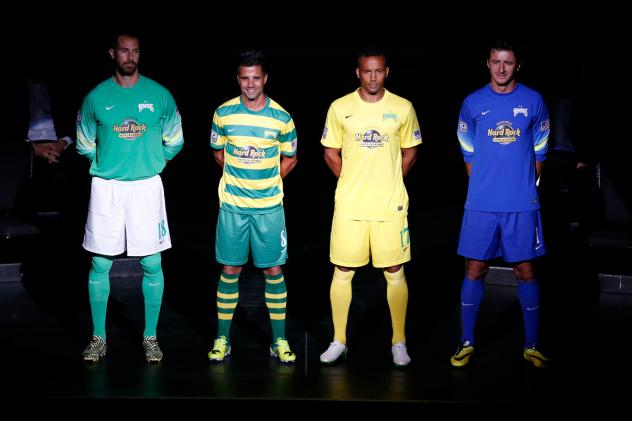 Tampa Bay Rowdies 2015 Nike Kits