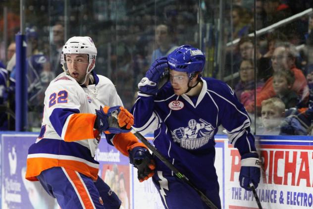 Bridgeport Sound Tigers vs. Syracuse Crunch