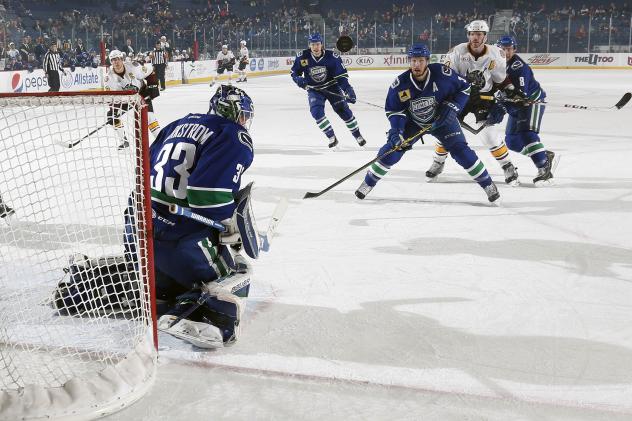 Chicago Wolves vs. Utica Comets