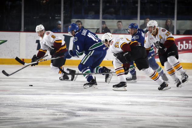 Chicago Wolves vs. Utica Comets