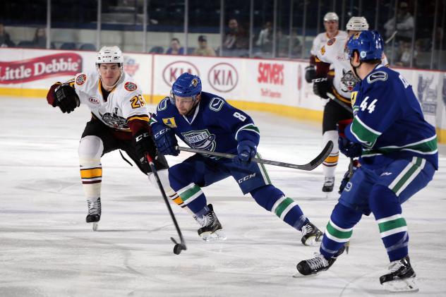 Chicago Wolves vs. Utica Comets