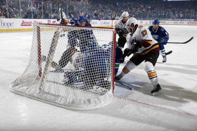 Chicago Wolves vs. Utica Comets
