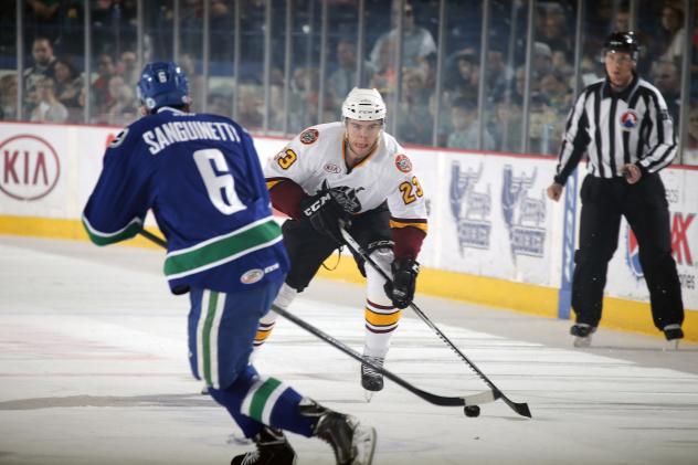 Chicago Wolves vs. Utica Comets