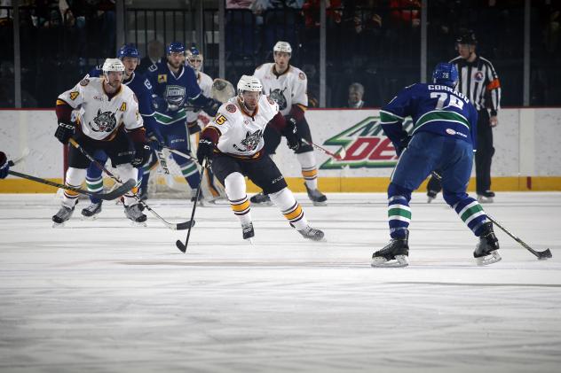 Chicago Wolves vs. Utica Comets