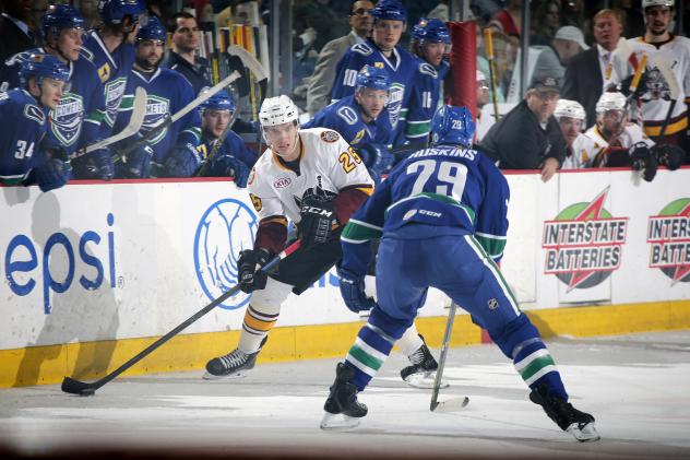 Chicago Wolves vs. Utica Comets