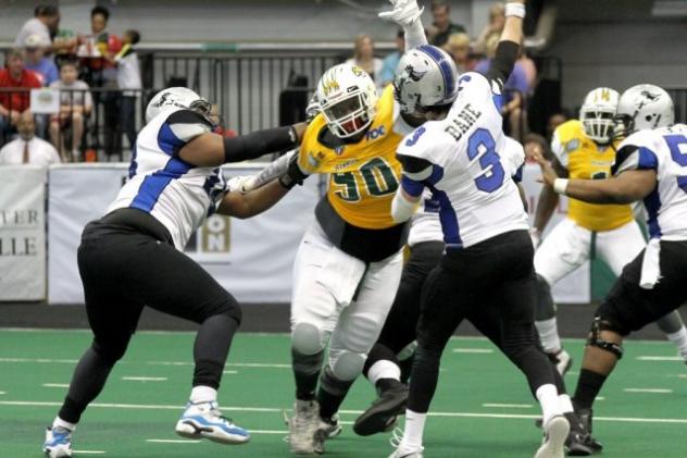 Richmond Raiders Quarterback Jon Bane Throws vs. the Alabama Hammers