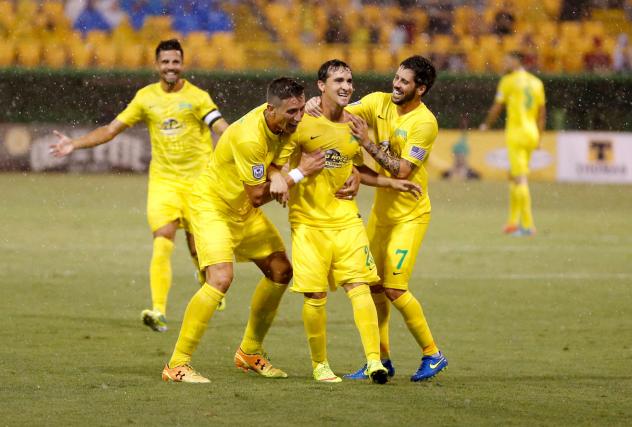 Tampa Bay Rowdies Congratulate Robert Hernandez on Goal