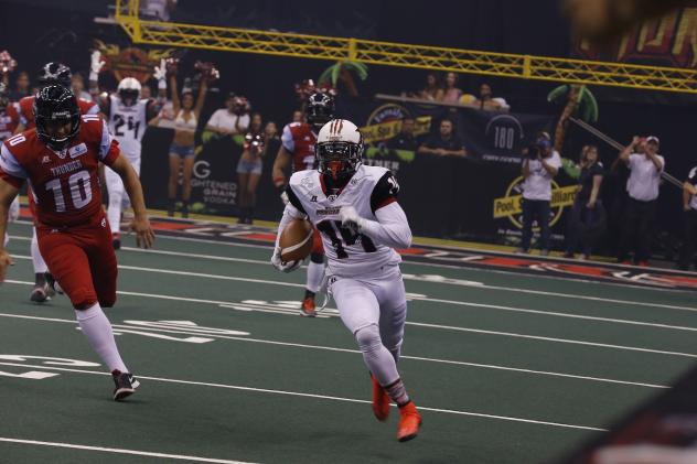 Orlando Predators WR Brandon Thompkins vs. the Portland Thunder