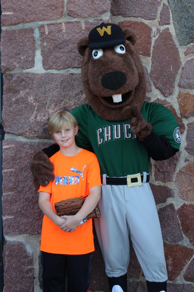 Wisconsin Woodchucks Welcome Millionth Fan Kaleb Farrar