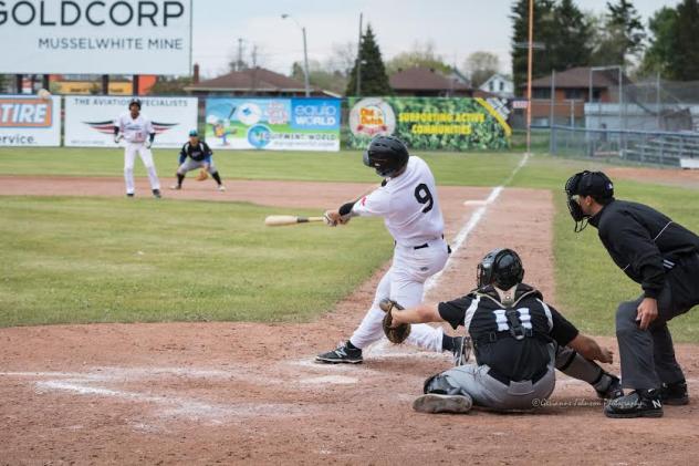 Carter McEachern of the Thunder Bay Border Cats at the Plate