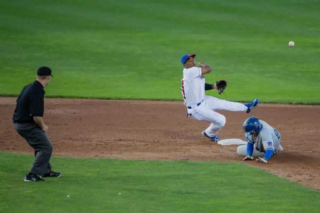 Ottawa Champions Second Baseman Roberto Ramirez vs. Rockland Boulders Catcher Marcus Nidiffer