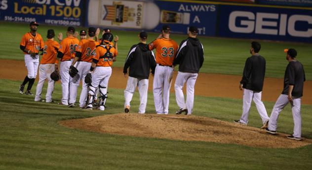 Long Island Ducks Give High Fives