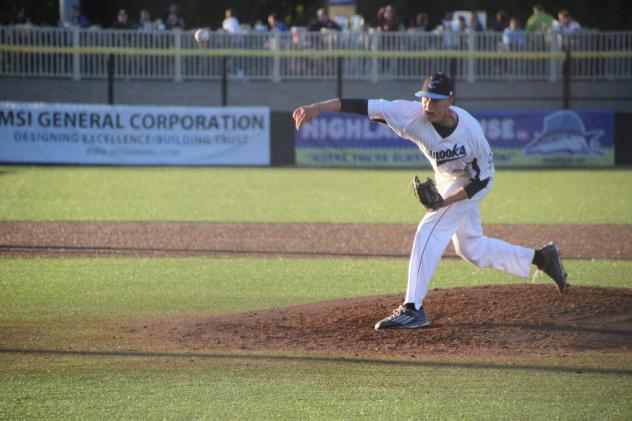 Lakeshore Chinooks Pitcher Brian Keller