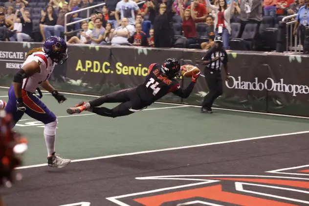 Orlando Predators WR Brandon Thompkins Leaps for a Score vs. the New Orleans VooDoo