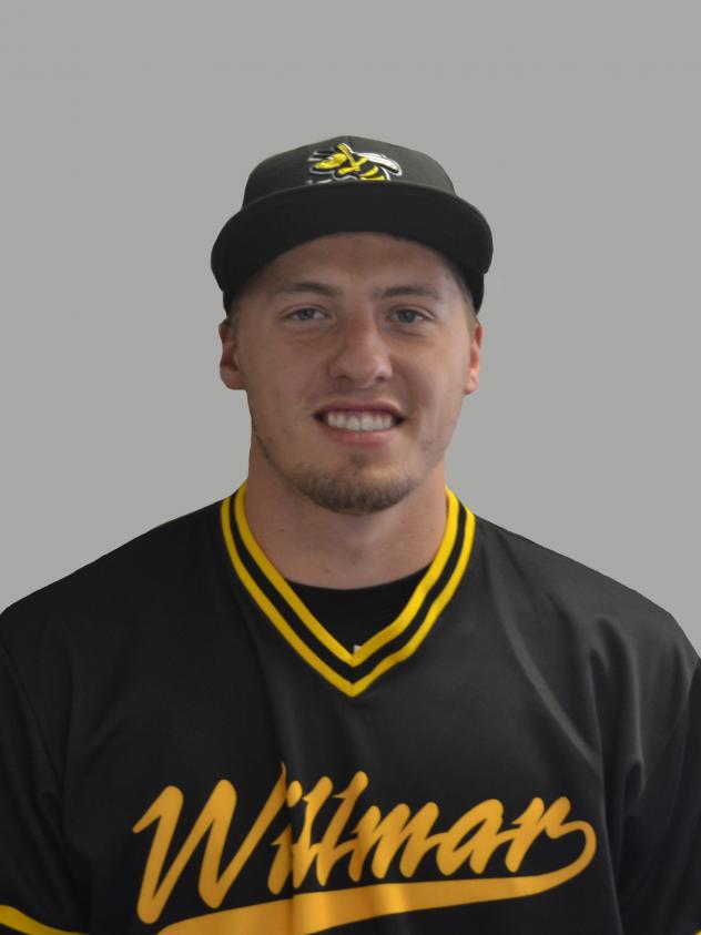 Reagan Fowler of the Willmar Stingers