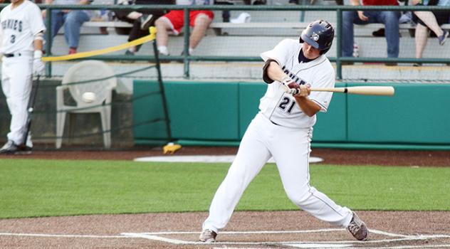 Justin Paulsen of the Duluth Huskies