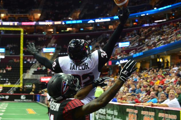 Orlando Predators DB Nick Taylor vs. the Cleveland Gladiators