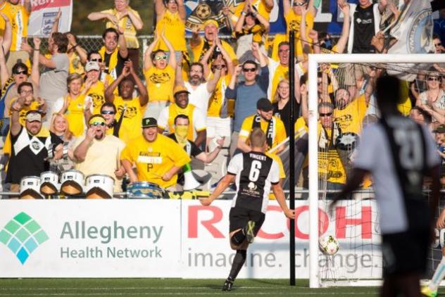 Pittsburgh Riverhounds in Action