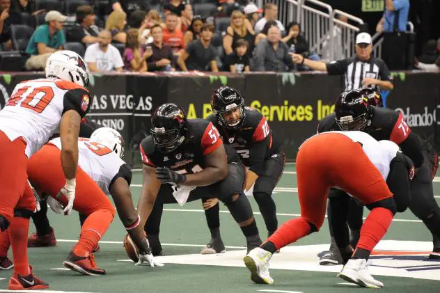 Orlando Predators QB Randy Hippeard vs. the Jacksonville Sharks