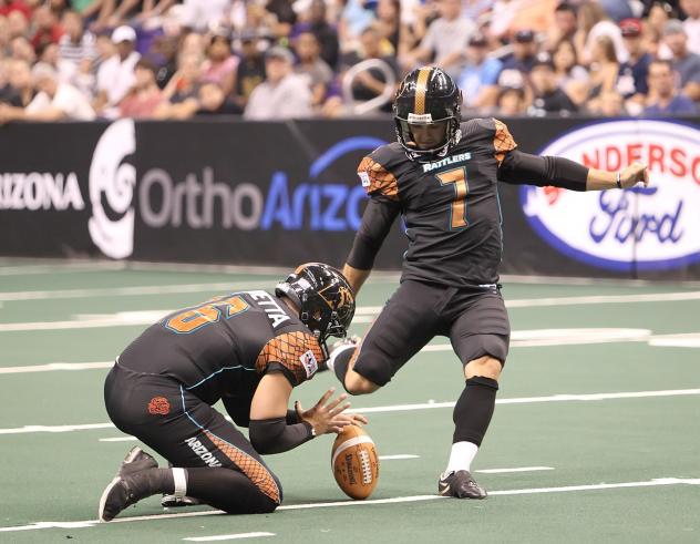 Kicker Garrett Lindholm with the Arizona Rattlers