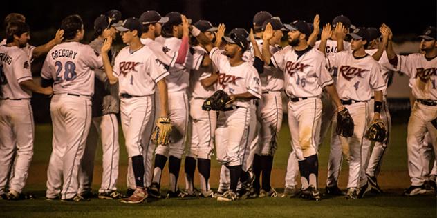 St. Cloud Rox Exchange High Fives