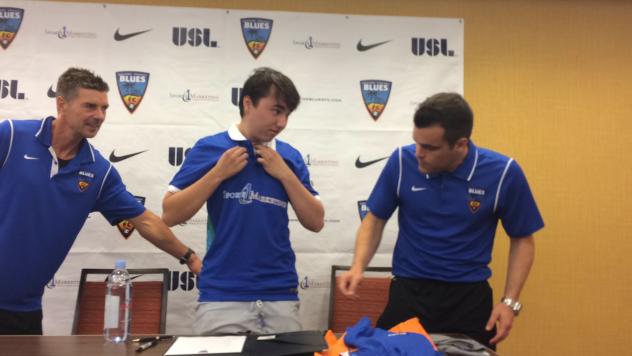 OC Blues FC Signs Evan Mundine