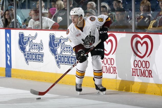 Ty Rattie of the Chicago Wolves vs. the Charlotte Checkers