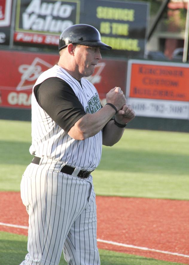 La Crosse Loggers Field Manager Bill Sandillo