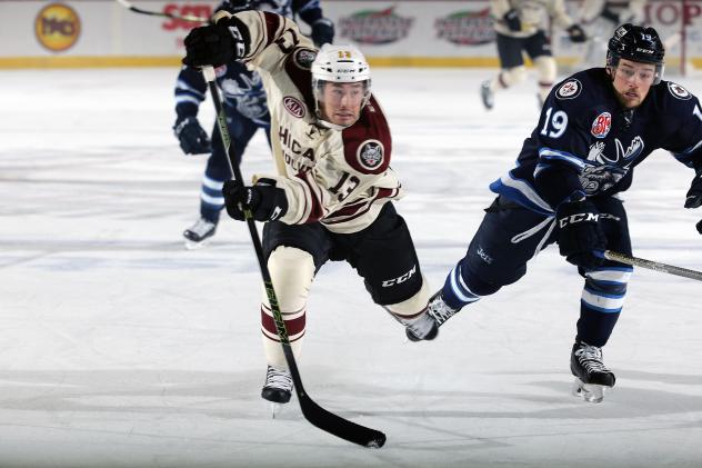 Evan Trupp of the Chicago Wolves vs. the Manitoba Moose