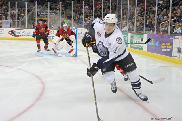 Evansville IceMen Forward Nathan Moon vs. the Indy Fuel