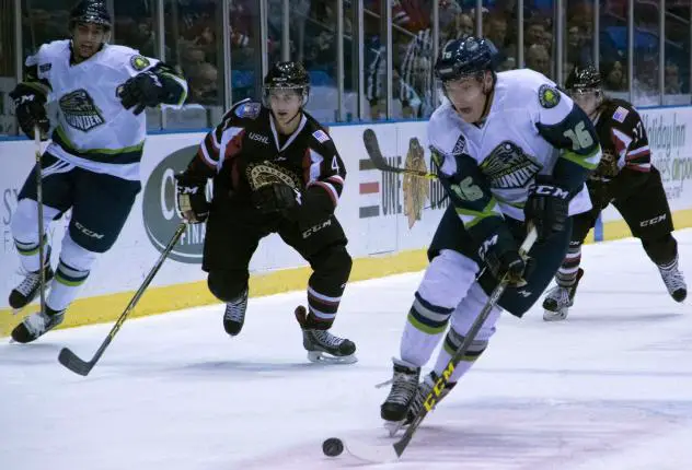 Bloomington Thunder Skate against the Muskegon Lumberjacks