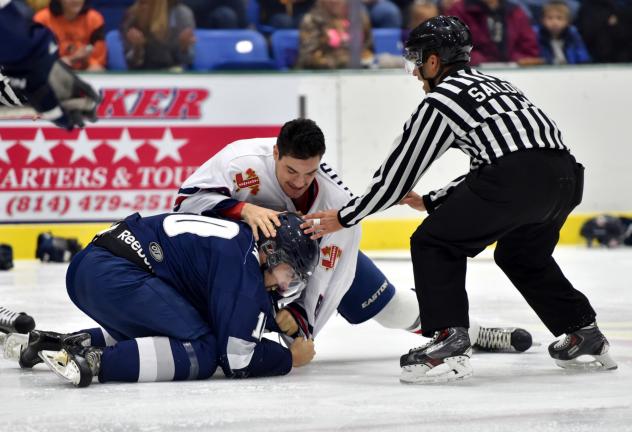 Johnstown Tomahawks and Wilkes-Barre/Scranton Knights Fight