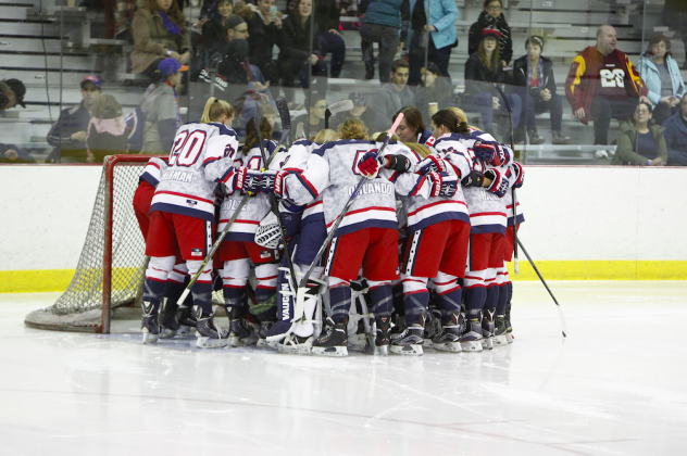 New York Riveters Huddle