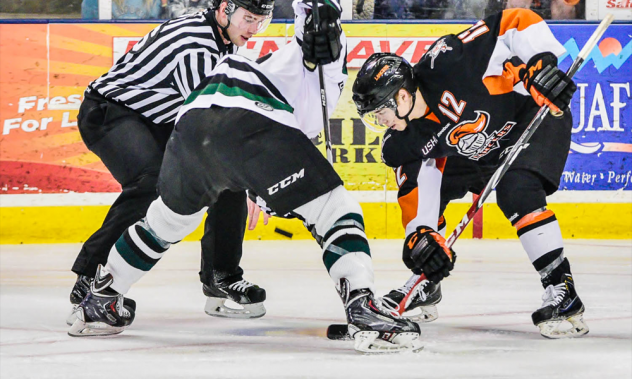 Omaha Lancers Face the Cedar Rapids Roughriders