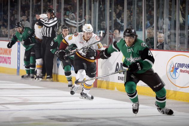 Chicago Wolves LW Yannick Veilleux Chases the Puck vs. the Texas Stars