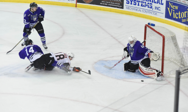 Omaha Lancers Taken down in Front of Tri-City Storm Net