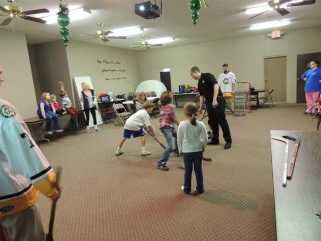Mississippi RiverKings Goaltender Garrett Sheehan and Defenseman Sam Higgins Visit YCARE