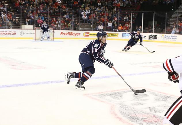 Tri-City Americans Handle the Puck vs. the Portland Winterhawks