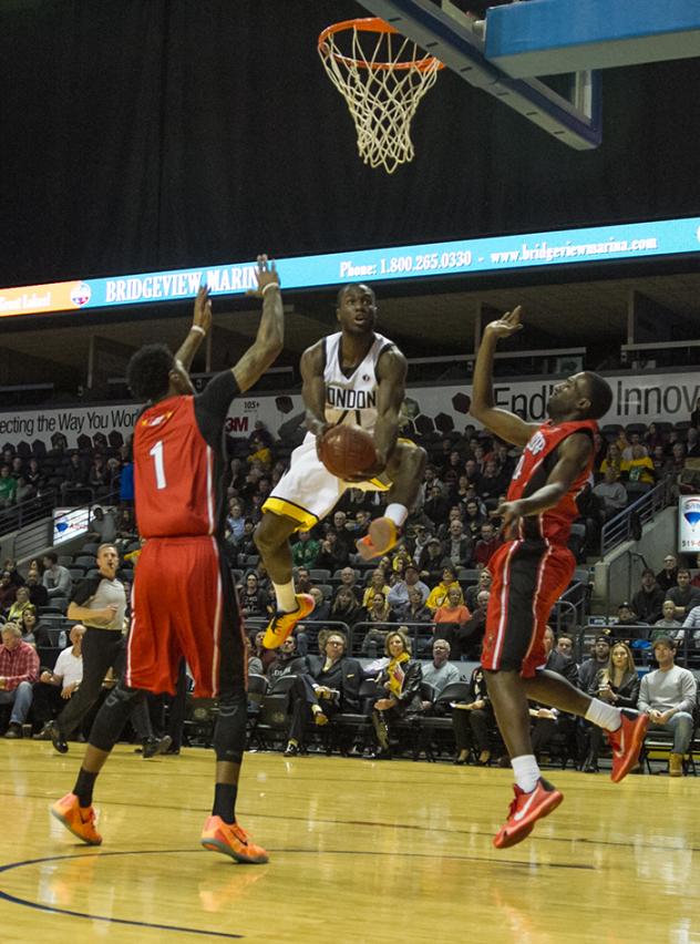 London Lightning Go up for a Shot vs. the Windsor Express