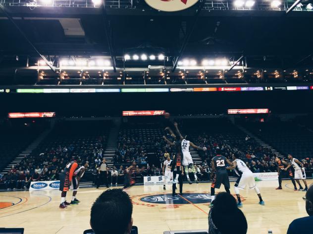 Halifax Hurricanes Jump Ball vs. the Moncton Miracles