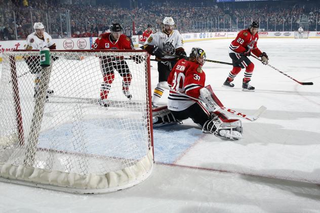 Chicago Wolves Press the Rockford IceHogs Net