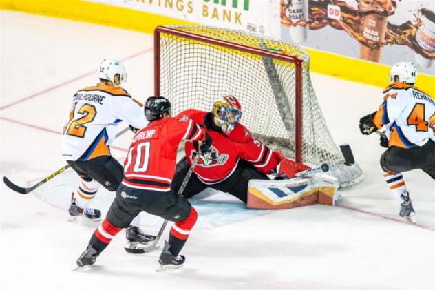 Lehigh Valley Phantoms Press the Portland Pirates Net