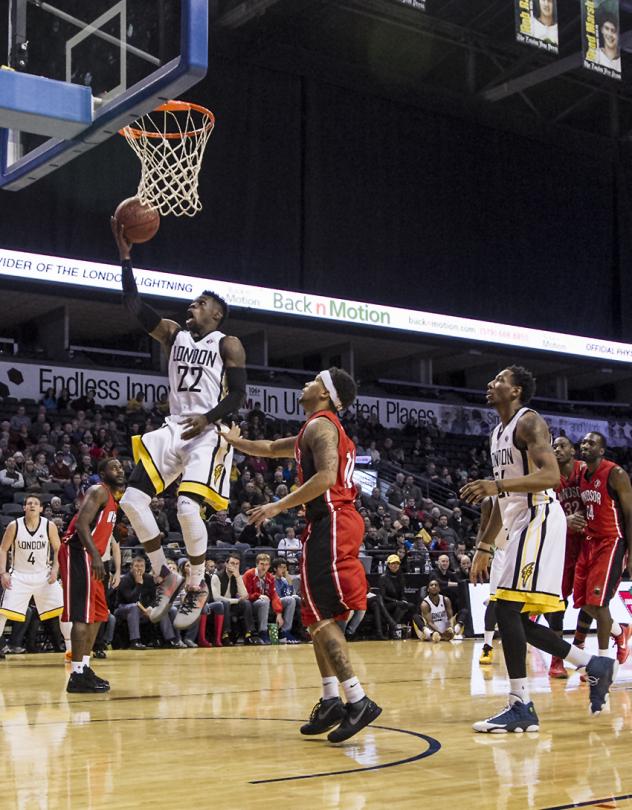 London Lightning with a Layup against the Windsor Express